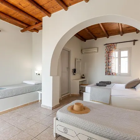 Michalios Cycladic Apartments *