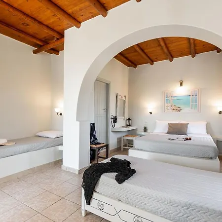 Michalios Cycladic Apartments Apartman *
