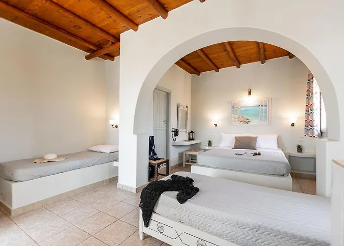 Michalios Luxury Hotel *